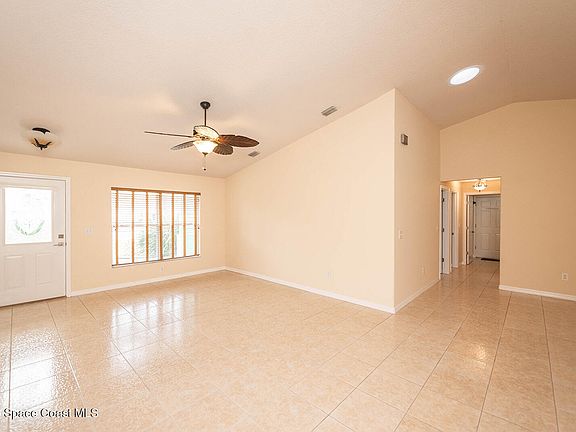 3rd image of 650 Sommers Hammock Ln