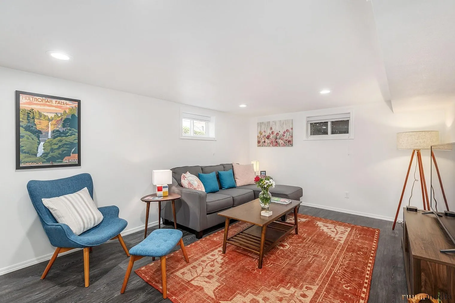 2 bed, 1.0 bath, 3089 sqft, $2,886 — Photo 3