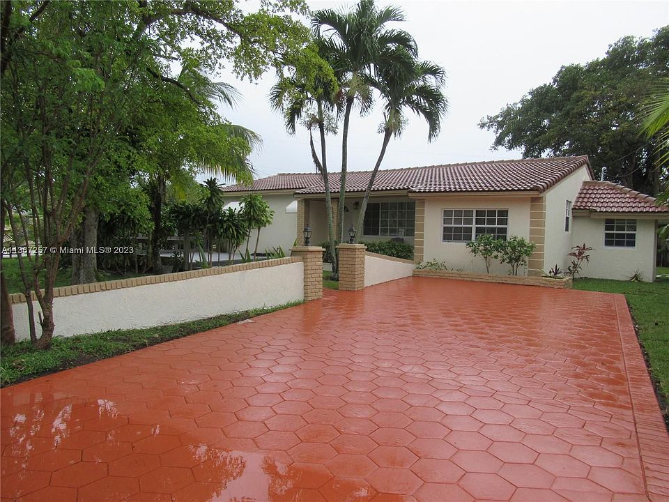 1st image of 1202 S 23rd Ave