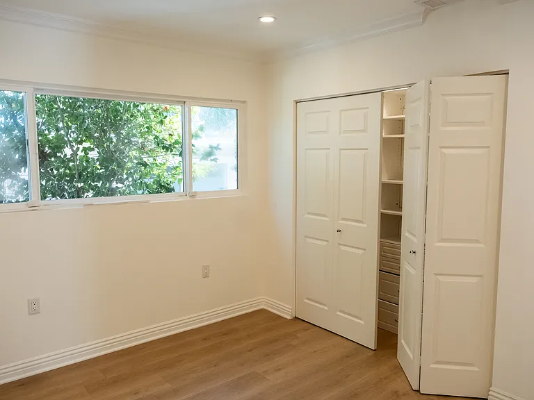 10706 Langmuir Ave — Photo 18