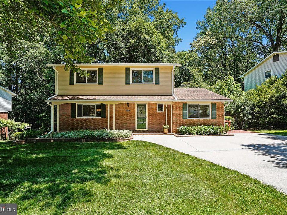 1st image of 4945 Gainsborough Dr