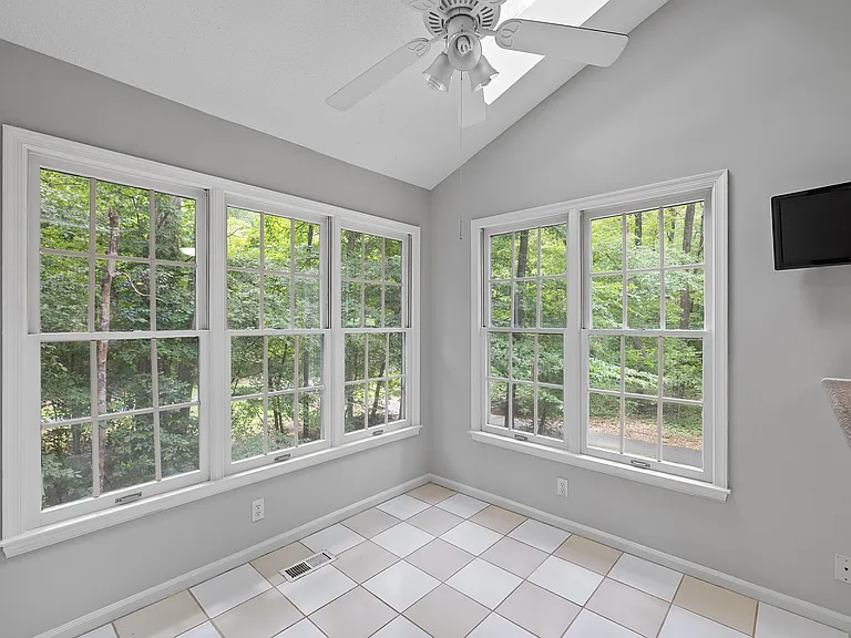305 Old Fox Trl — Photo 16