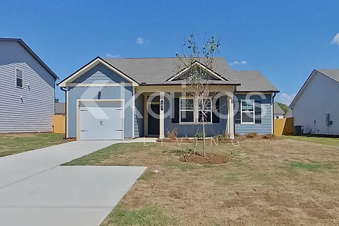3 bed, 2.0 bath, 1152 sqft, $1,650 — Photo 1