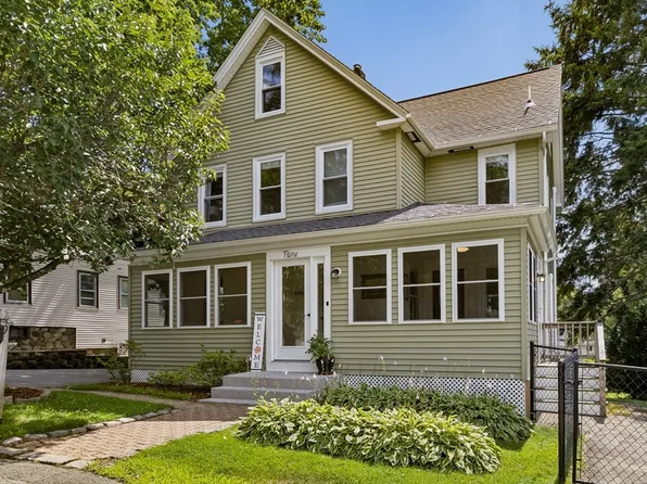 9 Crane Ave, Maynard, MA 01754