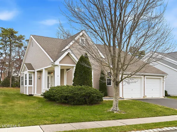 6 Swan Lake Court, Barnegat, NJ 08005