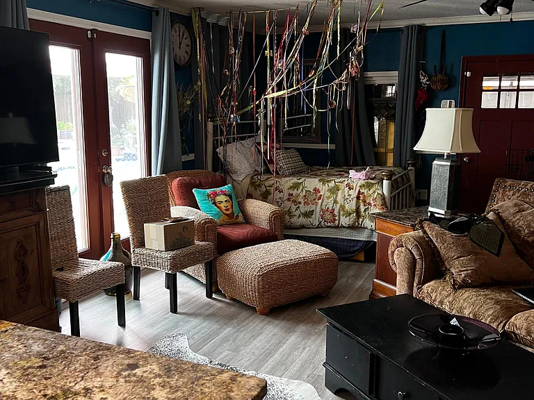 Large den