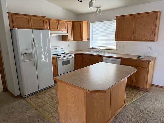 2nd image of 2816 Eton Ln