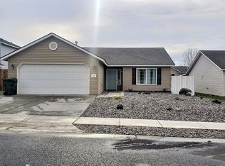 308 E Grouse Ct, Hermiston, OR 97838