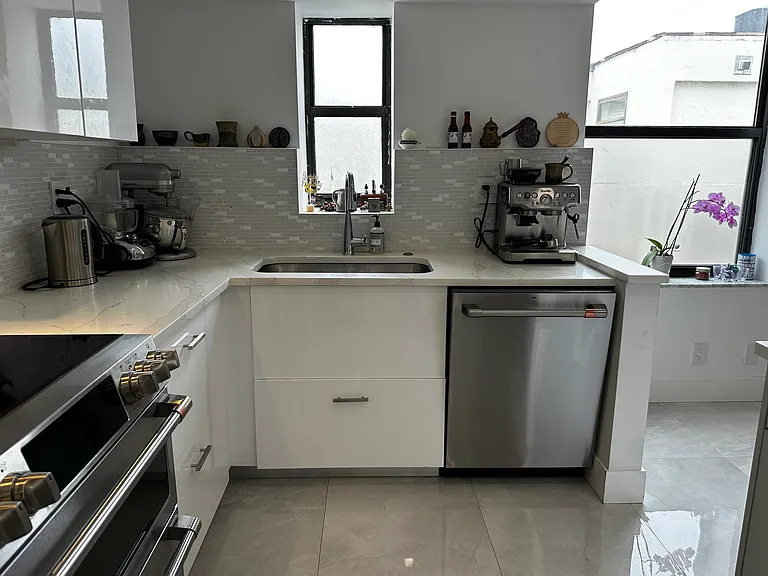 20401 NE 30th Ave #420 — Photo 11