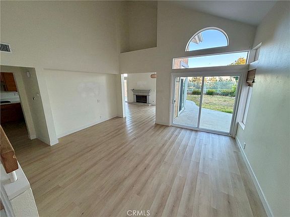 4th image of 828 E Davidson Ct