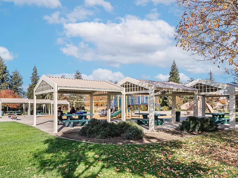2341 Arthur Nate Haugh Dr — Photo 63