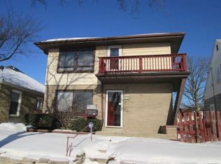 7010 W Hampton Ave, Milwaukee, WI 53218