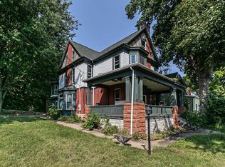 135 W 17th St, Dubuque, IA 52001