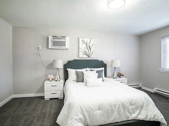 4th image of 311 N Sycamore Ave #B1