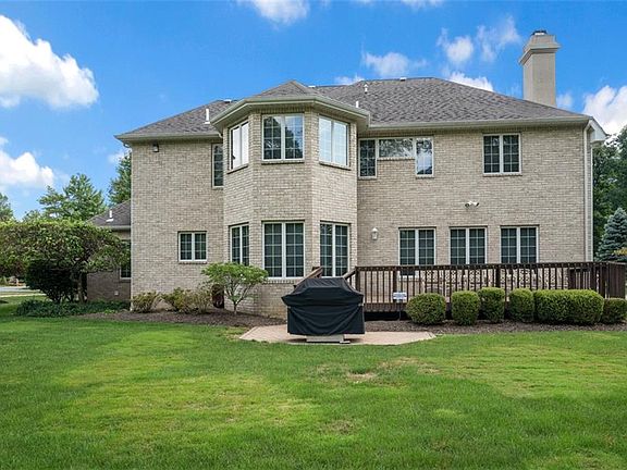 2nd image of 1085 Pallette Dr NE