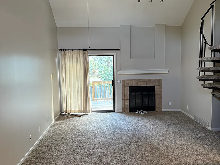 3410 Comstock Ave — Photo 7
