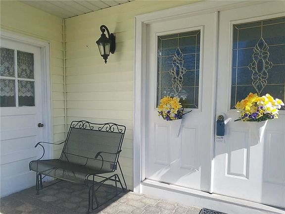 3rd image of 15 Hanford Way