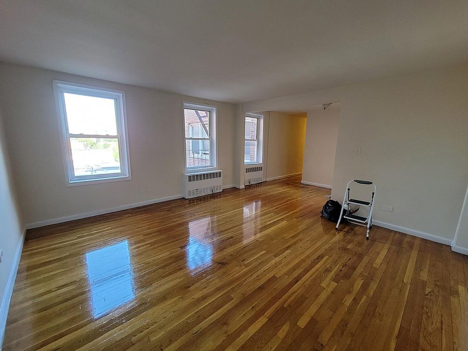 1st image of 3625 Parsons Blvd