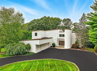 129 Valerie Ct, Cranston, RI 02921