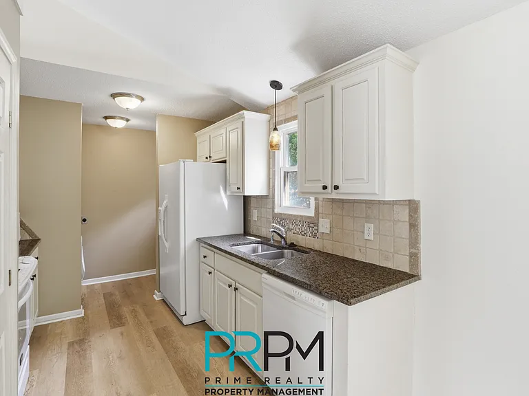 5 Parkstone Ct — Photo 8