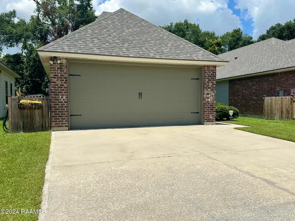 210 Twin Meadow Ln, Lafayette, LA 70508