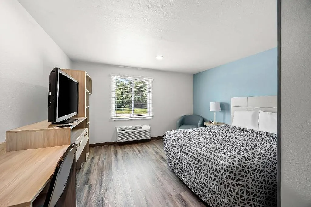 WoodSpring Suites — Photo 4