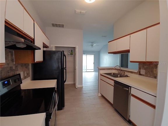 5th image of 1726 Dorset Dr