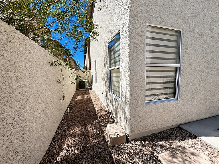 7224 Forefather St — Photo 13