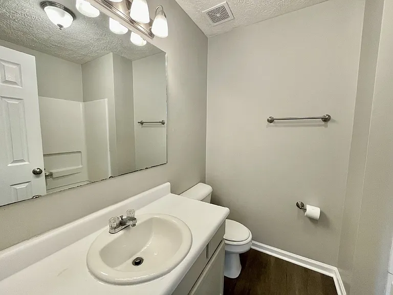 184 Brandywood Ct — Photo 12