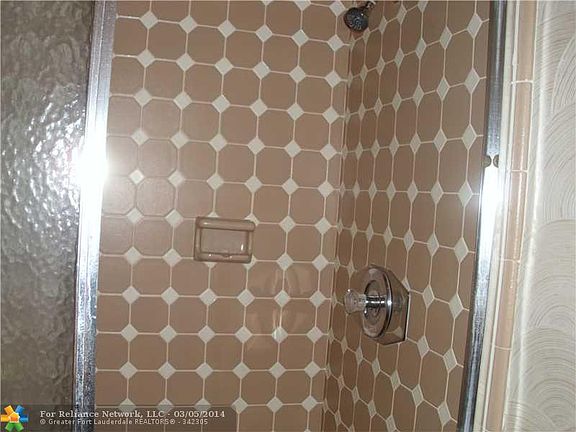 4th image of 1251 NW 44th St