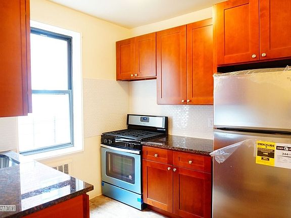 4th image of 3710 76th St APT 4G