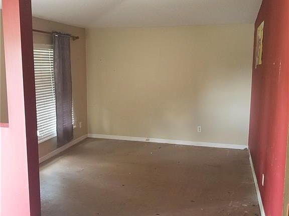 3rd image of 9220 102nd Ave