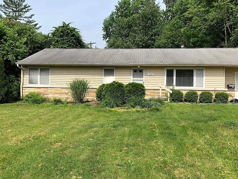117 N Hillsdale Dr — Photo 1