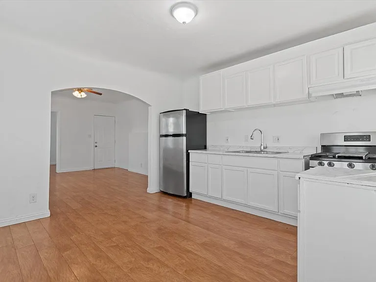 6403 1/2 S Vermont Ave #2 — Photo 20