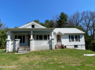 222 Bee Hollow Rd, Shohola, PA 18458
