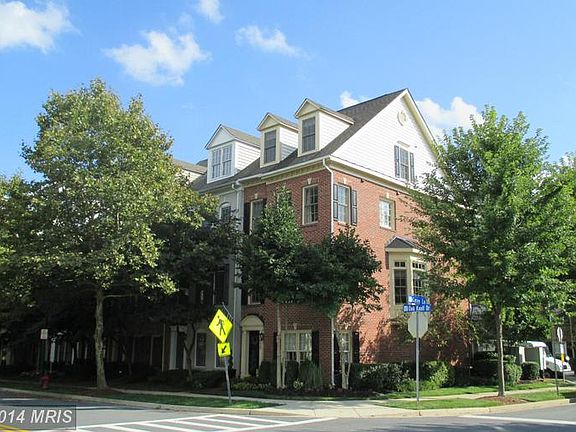 2nd image of 415 Oak Knoll Dr