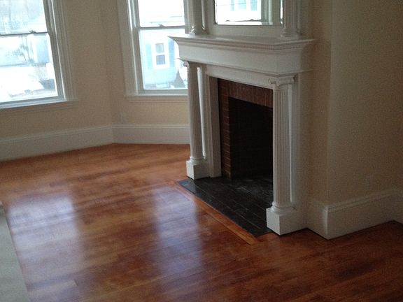 3rd image of 733 Hale St