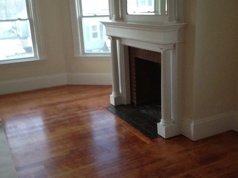 733 Hale St — Photo 3