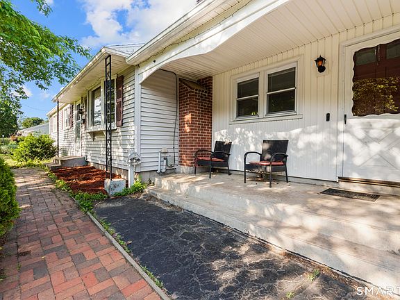 3rd image of 27 Allen Street