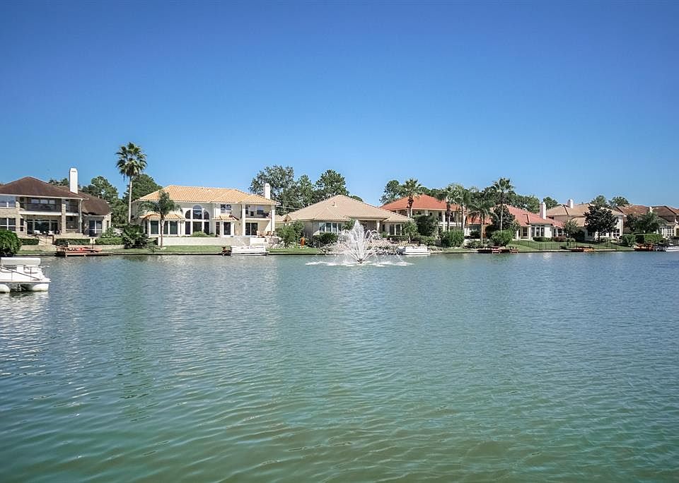 1st image of 1015 Westport Shore Dr