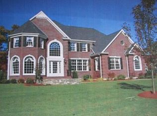 31 Amber Dr, Wrentham, MA 02093