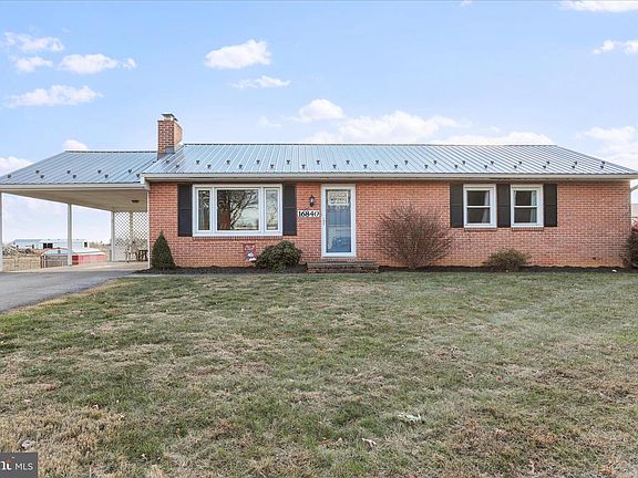 3rd image of 16840 Petmar Cir