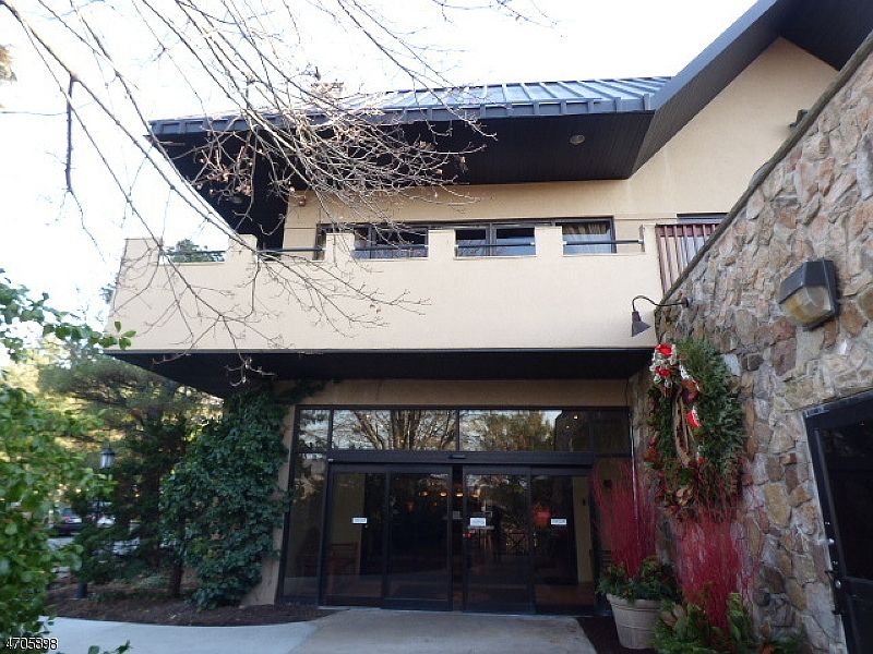 1st image of 2 Chamonix Dr Unit 416