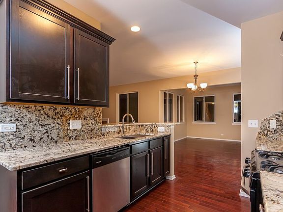 3rd image of 12927 S Parterre Pl