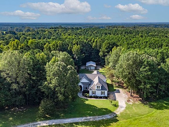 4th image of 3934 Stoney Hill Rd
