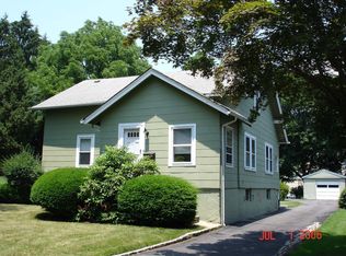 17 Belle Terre Rd, West Orange, NJ 07052