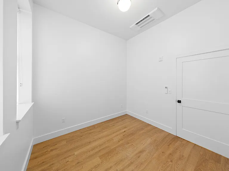 99 Richmond St #101 — Photo 8