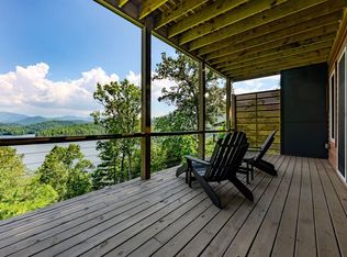 73 Cherokee Ln, Robbinsville, NC 28771