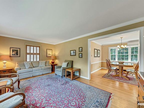 3rd image of 152 Spring Street