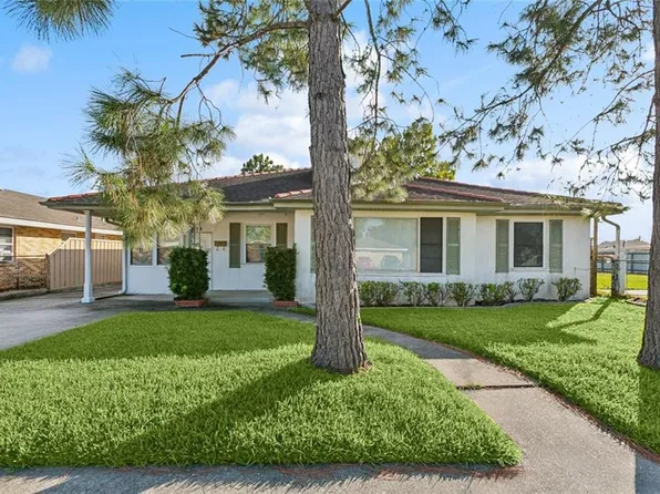 414 W Celestine St, Chalmette, LA 70043